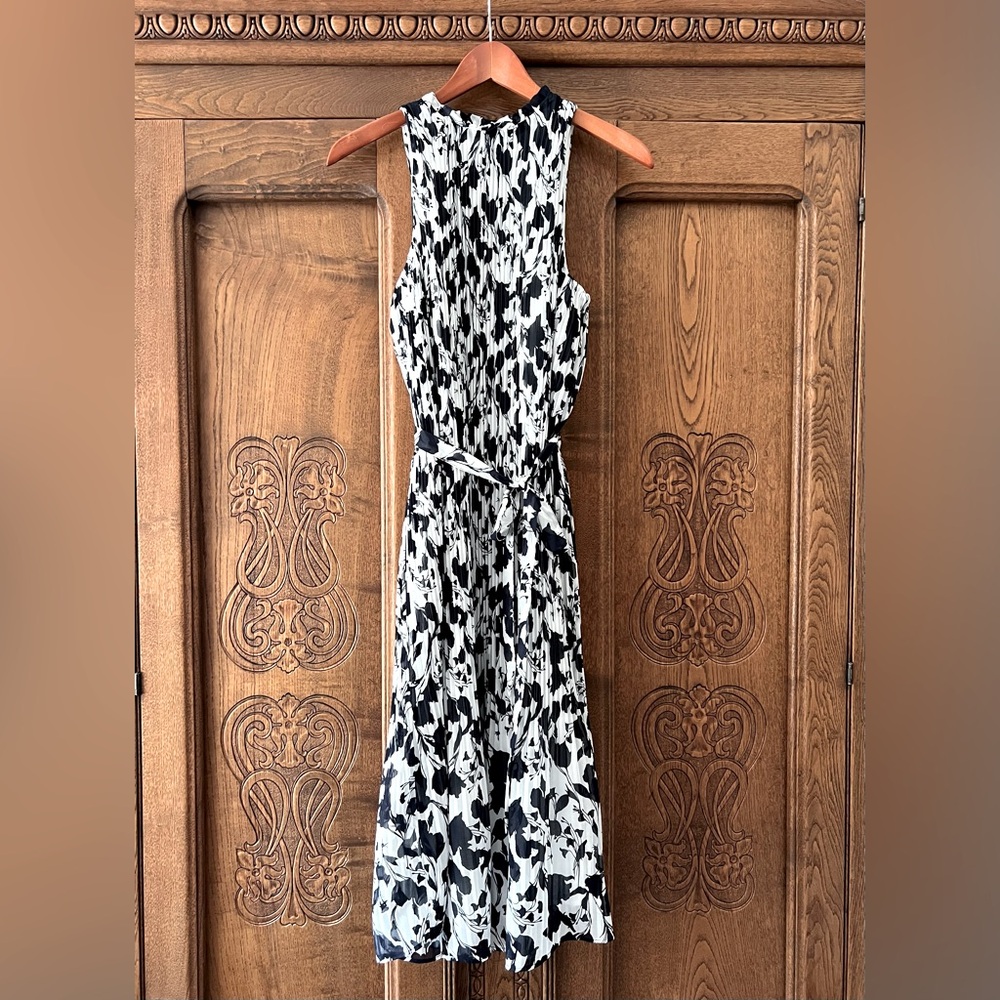 a new day Sleeveless Pleated Belted Midi Dress Navy Blue Abstract Floral